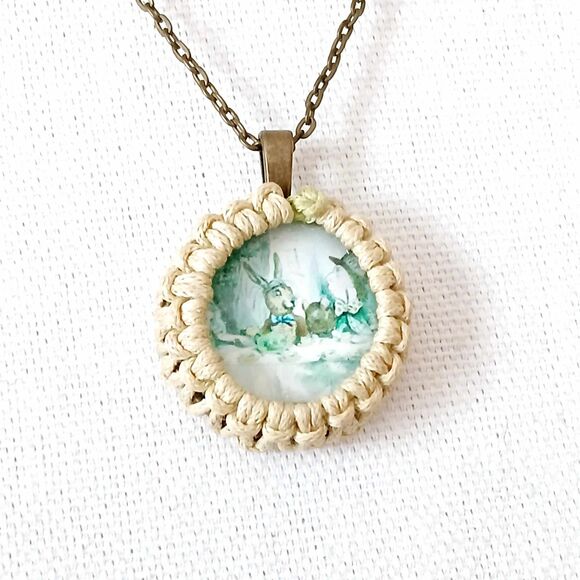 20" Macrame Alice & Wonderland Pendant Necklace, Bronze Chain - Picture 3 of 6